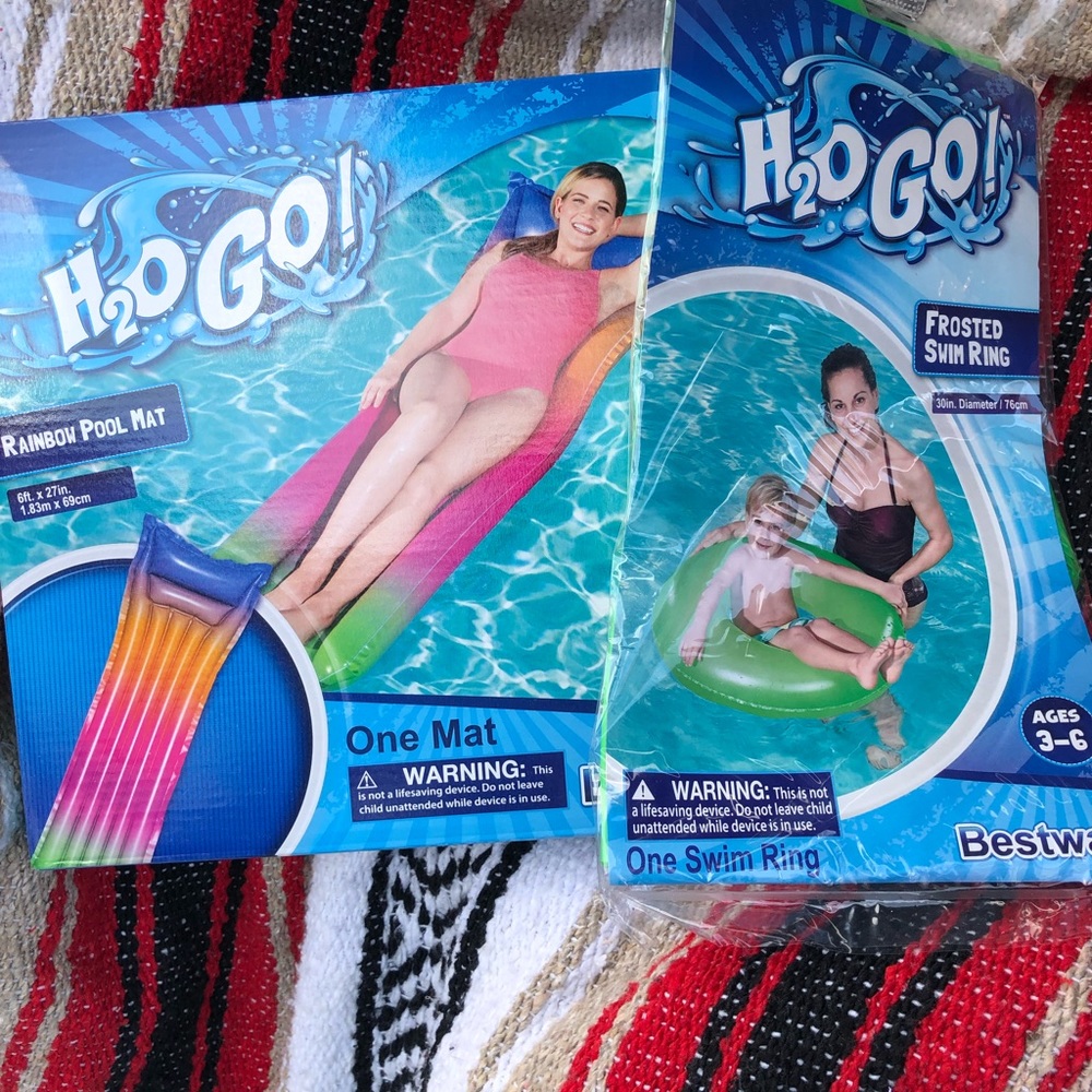 H2O Go! Rainbow Pool Mat and Frosted Ring Set NEW